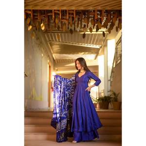 Hermoso vestido de fiesta y parte inferior con tamaño Dupatta XS para un aspecto impresionante - Product Image 2