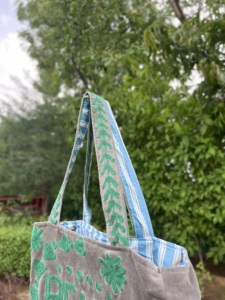 Bolso de terciopelo bordado con motivos de pájaros y corazones, estilo bohemio, para compras en todas las estaciones. - Product Image 3