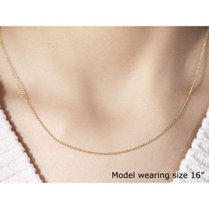 Collana Sottile in Oro Giallo 14k con Catena a Maglia Cavo da 1,1mm e Design Rotondo - Product Image 4