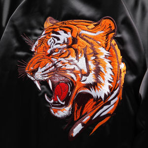 Roaring Tiger Sukajan Souvenir Varsity Jacket Canvas Patchwork Hip Hop Style Winter Thin Coated Quick Dry Breathable Unisex OEM - Product Image 5