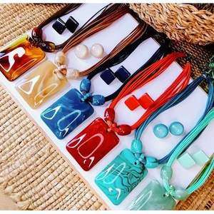 Collar de Resina Hecho a Mano, Joyería de Moda Moderna de Artesanos Expertos con Encanto Contemporáneo, Suministros para Bisutería - Product Image 4