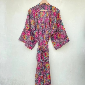 Kimono Sari de seda reciclada Vestido Largo de seda Kimono de seda bohemio - Product Image 1
