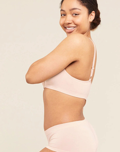 Women's High Quality Bamboo <b>Padded</b> V <b>Neck</b> Sports Bra Seamless Medium Support Solid Spandex Nylon Yoga Activewear - Product Image 3