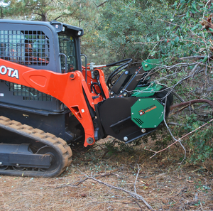 เครื่องตัดหญ้าไฮดรอลิกคุณภาพสูงสำหรับรถตักล้อยาง Kubota SVL97-3 สำหรับงานป่าไม้ ตัดพุ่มไม้ กำจัดวัชพืช รับน้ำหนักได้มาก - Product Image 1