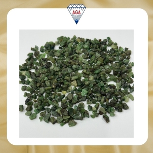 Grenat Vert Naturel de Tanzanie Tsavorite Brut Non Taillé Qualité Commerciale Pierre Brute en Vrac Grenat Naturel Vente en Gros 10kg Pierre Précieuse Fine Naturelle - Product Image 2