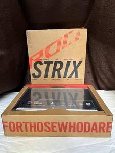 Portátil para Juegos de Alto Rendimiento ROG Strix G16 con Intel Core I9-275HX, RTX 5080/5090, Pantalla 16:9 2.5K y Teclado en Inglés - Product Image 1