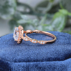 แหวนหมั้นเพชรทรงบริลเลียนต์ AMBER JEWELS สีโรสโกลด์ สำหรับทั้งชายและหญิง ดีไซน์คลาสสิก ตัวเรือนทองคำแท้ 18K ชุบโรเดียม - Product Image 3