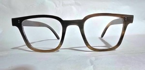 กรอบแว่นตาและแว่นกันแดดวินเทจทำจากเขาควายน้ำหนักเบาแบบสั่งทำพิเศษ พร้อมเลนส์โพลาไรซ์แบบเต็มกรอบ - Product Image 4