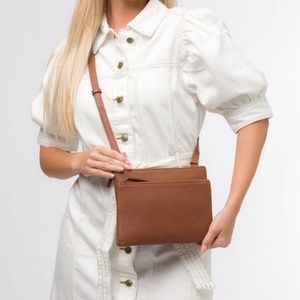 Bolso Bandolera de Piel Auténtica Marrón Personalizado para Mujer con Múltiples Bolsillos con Cremallera, Estilo Minimalista, Bolso de Viaje para Uso Diario - Product Image 5