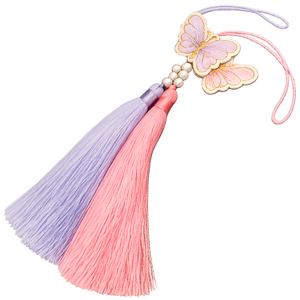 Pendentif Papillon Norigae Coréen Fait Main Traditionnel Brodé en Acrylique avec Pompon et Perle, Ornement pour Hanbok et Accessoire de Téléphone - Product Image 4