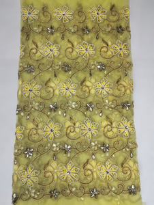 El clásico encanto étnico de la tela de encaje nigeriana auténtica con bordado y pedrería elaborada sobre un patrón floral para prendas de boda. - Product Image 6