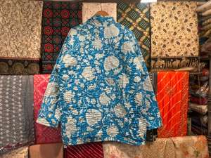 เสื้อแจ็คเก็ตสั้นแบบกลับด้านได้ Kantha, เสื้อแจ็คเก็ตผ้าควิลท์ทำมือจากอินเดีย, เสื้อผ้าสตรี, เสื้อโค้ท Kantha แบบใหม่, เสื้อแจ็คเก็ตเย็บมือ - Product Image 6