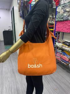 Bolso de Hombro de PU con Remaches de Moda para Mujer, con Cierre de Broches, Portátil para Uso Diario - Product Image 4