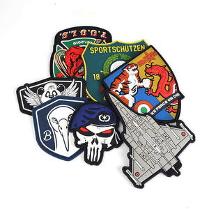 Parche de Microfibra con Relieve |   Etiqueta con Logotipo de Marca en Relieve 3D para Ropa y Accesorios |   Pedidos al por Mayor - Product Image 5