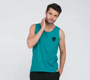 เสื้อกล้ามออกกำลังกายผู้ชายคุณภาพสูง ระบายอากาศได้ดี ผลิตจากผ้าโพลีเอสเตอร์/คอตตอน แห้งเร็ว รับผลิตตามแบบ - Product Image 1