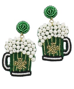 Boucles d'oreilles pendantes légères et confortables, longues à porter, avec pendentif tasse de bière verte perlée, pour la Saint-Patrick, plaqué argent, pour femmes, idéales pour les fêtes - Product Image 1