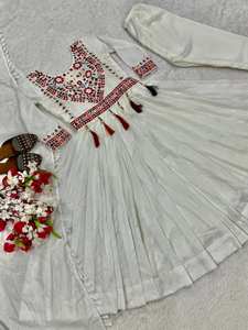 Ensemble Salwar Kameez Premium en Mousseline Imprimé Jaipur pour Femme, Style Traditionnel Simple pour Mariage et Fêtes, Écologique, Respirant, Robe Personnalisée, Meilleur Choix - Product Image 4