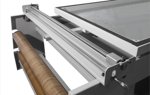 Presse à membrane sous vide automatique pour roulements de moteur, pressage positif/négatif, multifonction, pour film PVC façonné pour portes d'armoires et de cuisines - Product Image 3