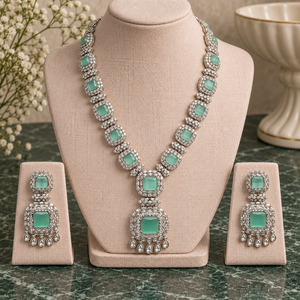 Conjunto de Collar y Pendientes Cuadrados de Circonita Cúbica de Menta de Calidad Premium, Nivel de Fábrica - Product Image 3