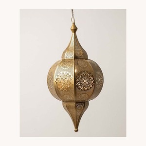 Lanterne suspendue en métal de qualité supérieure, design fabuleux, lanterne décorative en fer pour l'accentuation de la décoration intérieure - Product Image 6