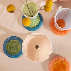 Posavasos de bambú hechos a mano, posavasos de bambú natural sostenible con elegante base de resina, de Fashion Craft India - Product Image 4
