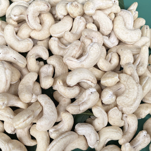 เม็ดมะม่วงหิมพานต์ขายส่ง W180 ราคาถูก บรรจุภัณฑ์แบบ OEM ODM ซานติโก - Product Image 1