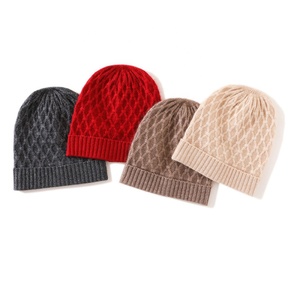 Gorros de lana de lujo para hombre y mujer, gorros de invierno personalizados al por mayor, gorros de punto de color caramelo. - Product Image 3