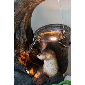 Fontaine à eau brune décorative de 16,9x15x31,3 pouces avec lumière design Otter et pompe pour une utilisation intérieure et extérieure - Product Image 5