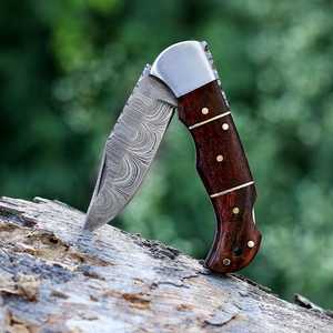 UA Supplies Couteau de poche à verrouillage arrière en acier Damas de qualité industrielle, pliant, pour l'extérieur, EDC, chasse, manche en bois, 6,5 pouces, vente en gros - Product Image 5
