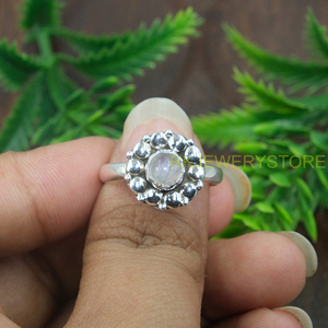 Anillo Bohemio Floral Hecho a Mano de Plata de Ley 925 con Piedra Lunar Arcoíris Natural para Mujer, Proveedor Mayorista de Joyería Vintage - Product Image 4