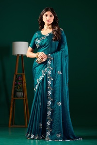 Sari en velours satiné pour femme, design indien Vexotrend, magnifique motif Patola, style traditionnel, idéal pour mariage, Diwali, soirée, infroissable - Product Image 2