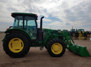 Tractor utilitario premium con cabina listo para exportación mundial - Product Image 3