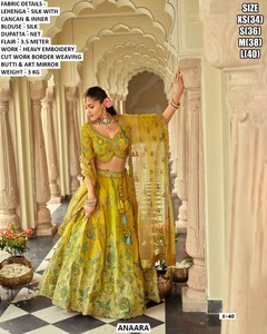 Aabroo Vestido Tradicional de Fiesta y Boda para Mujer, Lehenga Choli de Seda Bhandhani Bordado Festivo, Largo hasta el Suelo, para Diwali - Product Image 1