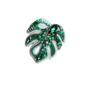 Broche de Lujo Hecho a Mano con Cuentas de Cristal y Bordado Artístico, Joyería de Moda - Product Image 5