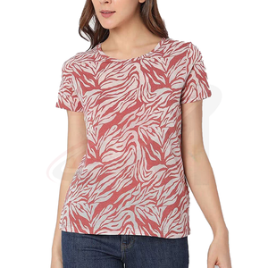 เสื้อยืดแขนสั้นคอกลมลายใบไม้สีแดงขาวสำหรับผู้หญิง สไตล์ลำลอง ผ้าถักระบายอากาศ ใส่ได้ทั้งฤดูใบไม้ผลิและฤดูร้อน - Product Image 1