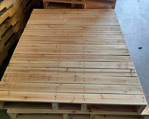 Palette en bois Euro à prix de gros, simple face, 4 voies, 1200x1200, 48x40, robuste, grande, empilable, origine Pologne, EPAL - Product Image 3