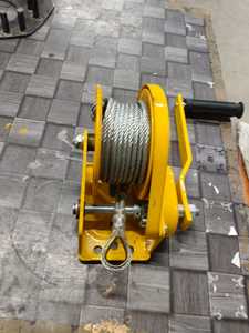 Treuil manuel de qualité industrielle pour levage et traction de charges lourdes, treuil manuel réglable pour la sécurisation des charges, Rai - Product Image 1