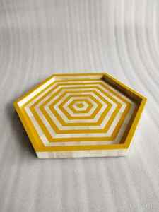 Bandeja Redonda de Madera con Incrustaciones de Hueso Blanco y Negro, Estilo Antiguo, Hecha a Mano, Diseño Moderno, Decoración para el Hogar, Mejor Precio para Bodas y Diwali - Product Image 2