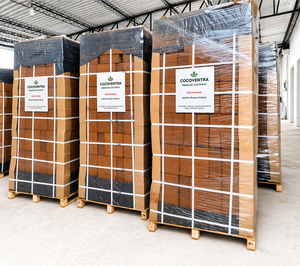 Shrink <b>Wrapped</b> <b>Palletized</b> 5Kg Cocopeat Block Low EC Buffered Coir Pith Export Grade Bulk Supplier 40HQ Container Exporter India - Product Image 1