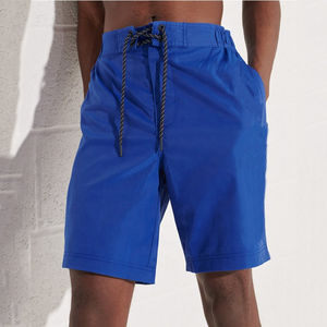 Shorts d'été décontractés en toile pour hommes, à séchage rapide, coupe-vent, taille haute avec cordon de serrage, couleur unie, fabriqués au Pakistan, personnalisables à 100% - Product Image 4