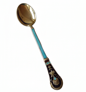 Cuchara de té vintage chapada en oro con mango de esmalte turquesa, mango largo, diseño pulido a espejo para uso en la cocina y en el hogar. - Product Image 1