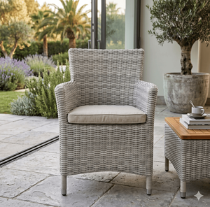 Fauteuil de salle à manger moderne empilable en rotin synthétique gris de luxe résistant aux intempéries pour jardin, terrasse, hôtel, complexe hôtelier - Product Image 1