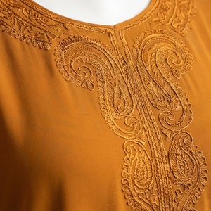 ชุดอาบายะห์แบบเปิดด้านหน้าทรงเอไลน์ ผ้าซาตินประดับเพชร ดีไซน์เรียบง่าย น้ำหนักเบา ตกแต่งด้วยลูกปัด โพลีเอสเตอร์ สำหรับผู้หญิงมุสลิม แฟชั่นล่าสุดสำหรับเทศกาลอีด - Product Image 4