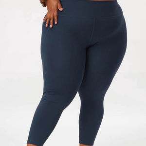 Conjunto de yoga para mujer de talla grande, compresivo, con leggings, sujetador deportivo y pantalones, de secado rápido, transpirable y de alta calidad. - Product Image 2