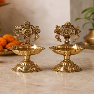 CREATIVE METAL Juego de Bandejas Decorativas de Latón Antiguo Tradicional, de Alta Calidad y Duraderas, para Ceremonias Religiosas de Diwali - Product Image 2