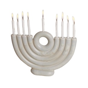Menorá de Latón de Estilo Mid-Century para Hanukkah, Elegante Candelabro para Decoración de Mesa en Festividades Judías, Precio al por Mayor - Product Image 1