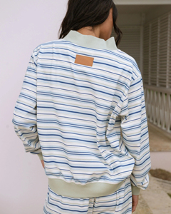 เสื้อคอเต่าปักลายแบบกำหนดเอง ผ้าฟลีซสำหรับผู้หญิง สวมใส่สบาย ผลิตจากผ้าผสมโพลีเอสเตอร์และฝ้าย แขนยาว ระบายอากาศได้ดี น้ำหนัก 180 กรัม - Product Image 5