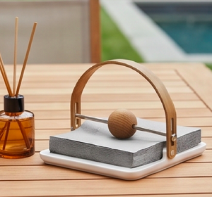 Porte-serviettes en bois nordique avec base en céramique et design boule en bois pour la décoration de table moderne et l'utilisation en cuisine - Product Image 5