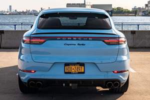 Porsche Cayenne Coupé 2020 usado en excelentes condiciones - Product Image 2