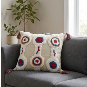 Funda de cojín decorativa cuadrada de estilo bohemio con bordado geométrico y borlas, superventas de fábrica - Product Image 5